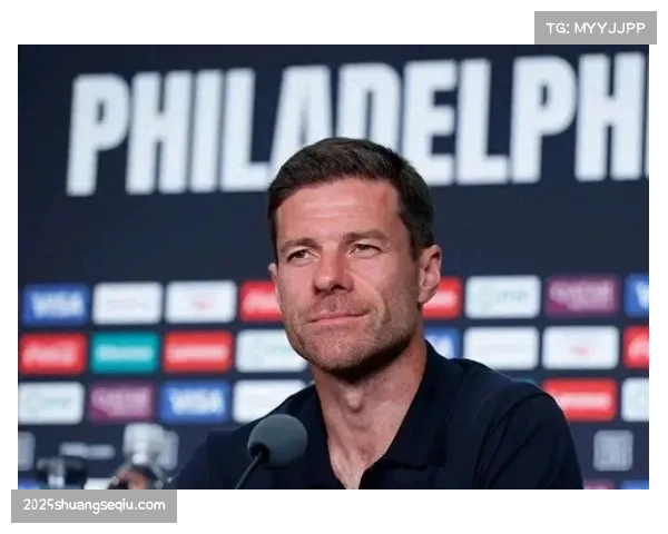 勒沃库森主帅阿隆索确认,对阵弗赖堡将继续试验三中卫体系 勒沃库森主帅阿隆索确认,对阵弗赖堡将继续试验三中卫体系